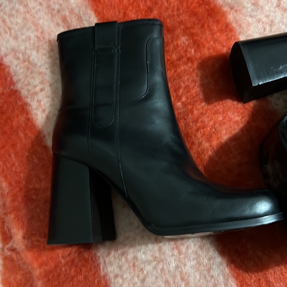 SOLD New Free People Naomi Ankle Heel Boots - Picture 6 of 10